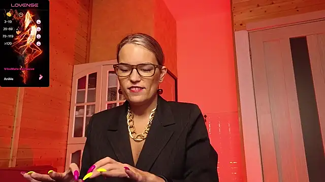 Snapshot of Lady_Shine chatting on November 11, 10:37 am Lady Shine online show from November 11, 10:37 am