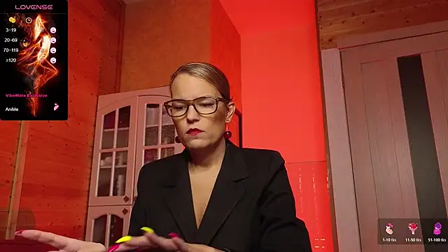 Snapshot of Lady_Shine chatting on December 15, 6:34 pm Lady Shine online show from December 15, 6:34 pm