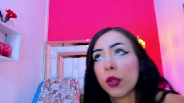 Snapshot of Cameron_naughty chatting on October 26, 11:27 am Cameron naughty online show from October 26, 11:27 am