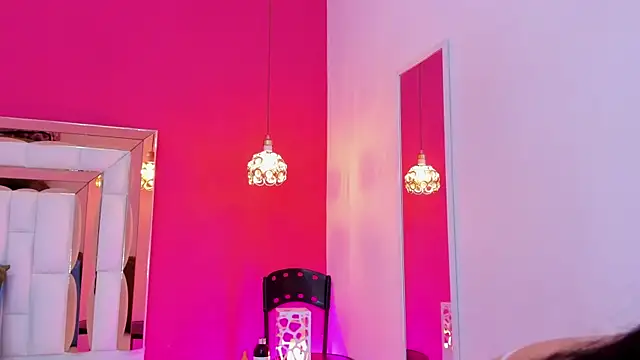 Snapshot of Cameron_naughty chatting on November 3, 11:22 am Cameron naughty online show from November 3, 11:22 am