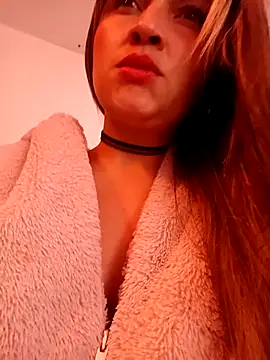 Snapshot of Nata-A77 chatting on December 1, 12:32 pm Nata-A77 online show from December 1, 12:32 pm