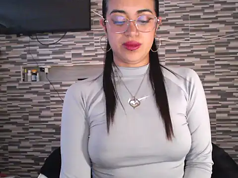 Carla Bennett   online show from October 12, 11:09 am