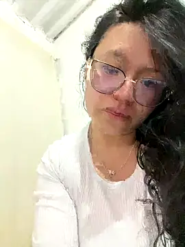 Snapshot of MaviEvil_ chatting on October 14, 2:01 am MaviEvil online show from October 14, 2:01 am