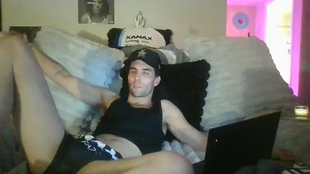 nvthvn555 online show from October 18, 11:11 am