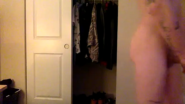 nvthvn555 online show from April 16, 12:11 am