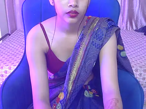 Snapshot of yours-angell chatting on October 25, 4:42 am yours-angell online show from October 25, 4:42 am