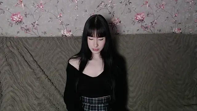 NaemiiBlush online show from April 1, 11:57 pm