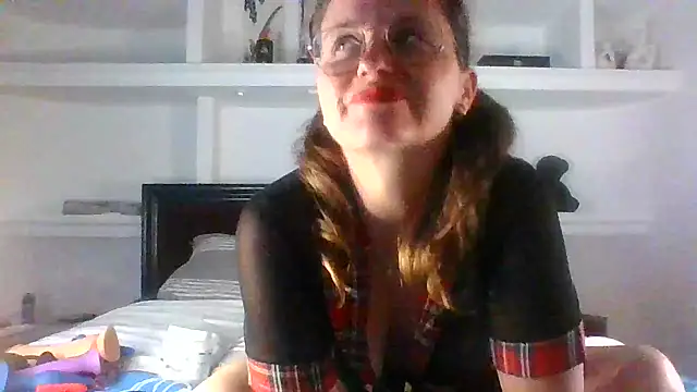 xcrazzycat online show from May 14, 8:59 pm