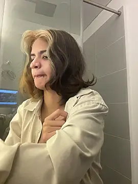 sukulaurens online show from November 19, 6:35 am