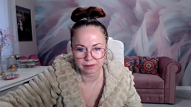 Snapshot of Arisa5000 chatting on October 9, 5:49 am Arisa5000 online show from October 9, 5:49 am