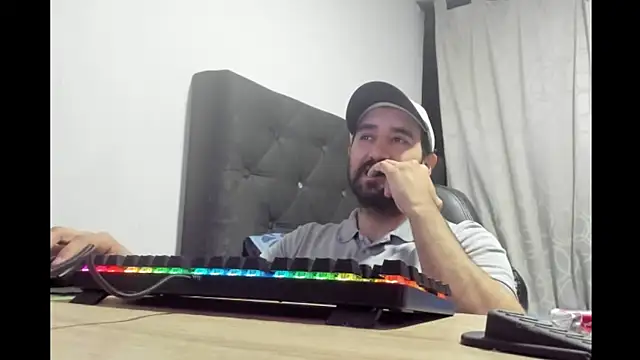 coolfriki online show from April 29, 12:48 am