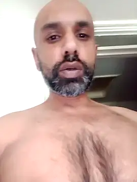 T1T012 online show from March 10, 1:38 pm