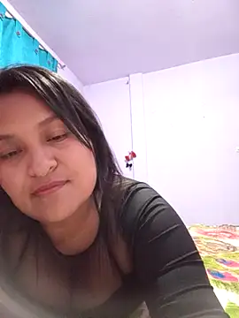 lucia00xx online show from February 2, 2:43 am