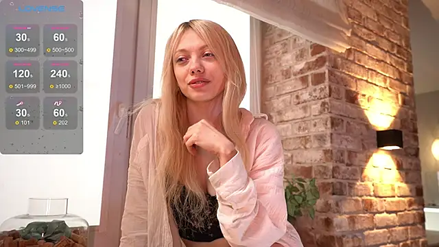 Snapshot of _favdream chatting on November 19, 8:25 am favdream online show from November 19, 8:25 am