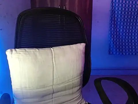 Roiseeee online show from March 8, 4:38 am