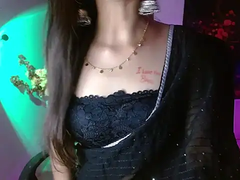 Roiseeee online show from April 25, 1:41 pm