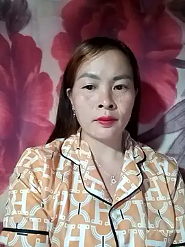 lucky774- online show from October 29, 4:48 am