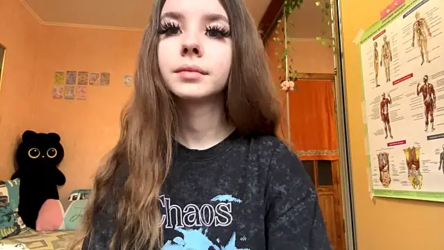 Snapshot of EhtelBiondi chatting on November 10, 8:13 am EhtelBiondi online show from November 10, 8:13 am