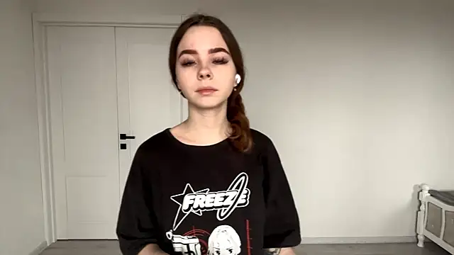 Snapshot of EhtelBiondi chatting on December 4, 8:12 am EhtelBiondi online show from December 4, 8:12 am