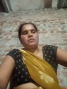 Snapshot of Nm_sanjna chatting on May 15, 3:52 pm Nm sanjna online show from May 15, 3:52 pm