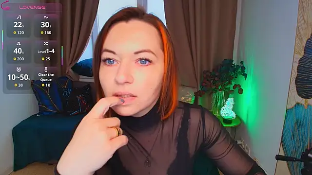 Snapshot of Serena_Foxxx chatting on May 13, 2:20 am Serena Foxxx online show from May 13, 2:20 am