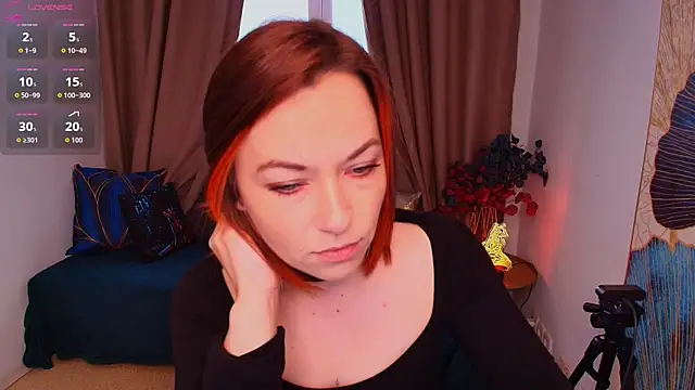 Snapshot of Serena_Foxxx chatting on July 27, 6:20 am Serena Foxxx online show from July 27, 6:20 am