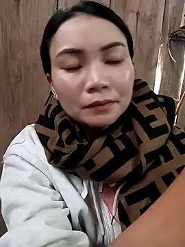 Snapshot of kun-love chatting on November 14, 2:32 am kun-love online show from November 14, 2:32 am