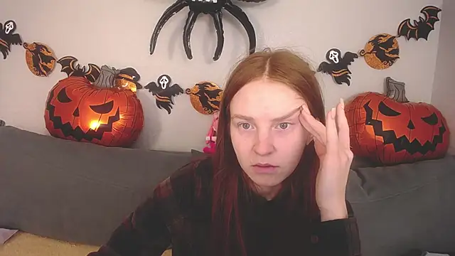 Evarey  online show from November 2, 5:43 am