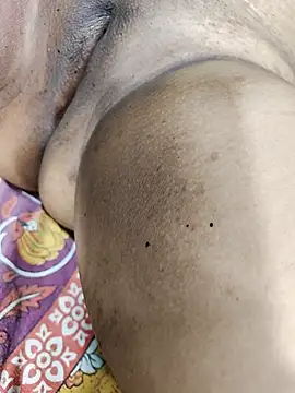 Snapshot of Queen_washna1 chatting on October 27, 8:40 am Queen washna1 online show from October 27, 8:40 am