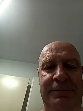 Snapshot of rudy-kralik chatting on November 7, 7:08 am rudy-kralik online show from November 7, 7:08 am