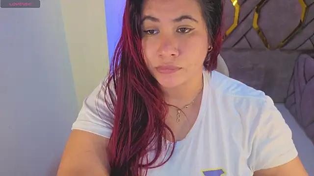 Snapshot of Addyy_02 chatting on December 5, 2:31 am Addyy 02 online show from December 5, 2:31 am