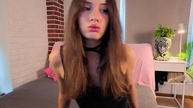 Snapshot of MissyHuf chatting on October 29, 8:16 am MissyHuf online show from October 29, 8:16 am