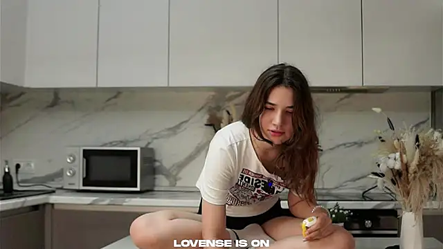 Snapshot of AmmieGerber chatting on October 28, 1:20 am AmmieGerber online show from October 28, 1:20 am