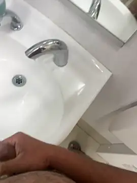 Snapshot of dilscar chatting on November 21, 7:18 am dilscar online show from November 21, 7:18 am