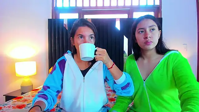 Snapshot of Sofy_and_Mia chatting on October 18, 12:50 pm Sofy and Mia online show from October 18, 12:50 pm