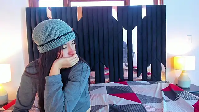 Snapshot of Sofy_and_Mia chatting on November 15, 12:34 pm Sofy and Mia online show from November 15, 12:34 pm