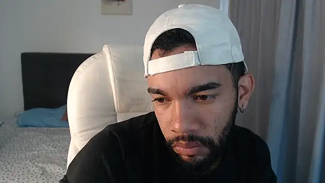 Snapshot of andresnoir_ chatting on November 3, 1:45 pm andresnoir online show from November 3, 1:45 pm