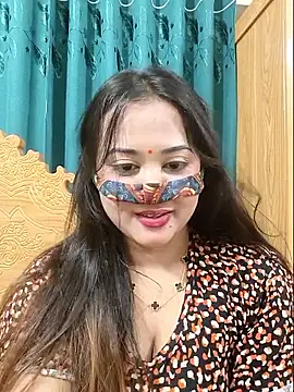 Snapshot of Beauty_Queen_Soniya chatting on May 15, 7:59 am Beauty Queen Soniya online show from May 15, 7:59 am