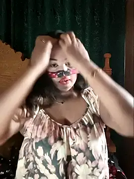 Snapshot of Beauty_Queen_Soniya chatting on May 24, 2:38 am Beauty Queen Soniya online show from May 24, 2:38 am