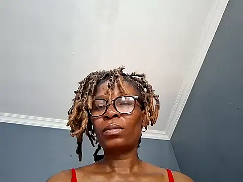 NaughtyCouga online show from April 27, 10:57 am