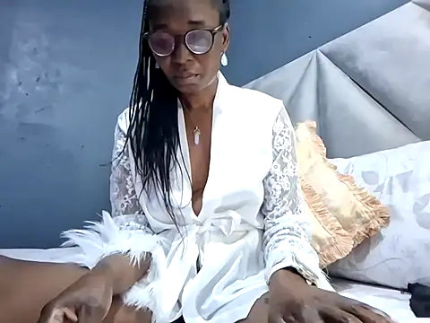 Snapshot of NaughtyCouga chatting on June 20, 5:10 am NaughtyCouga online show from June 20, 5:10 am