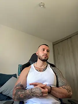 Snapshot of Dave-Max01 chatting on November 9, 4:16 pm Dave-Max01 online show from November 9, 4:16 pm