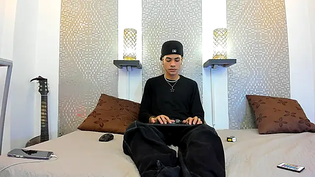 JacobBlackwell  online show from October 15, 7:58 pm