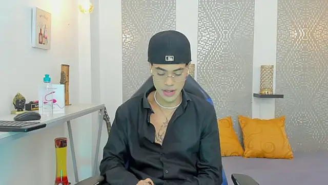 JacobBlackwell  online show from January 7, 7:27 pm