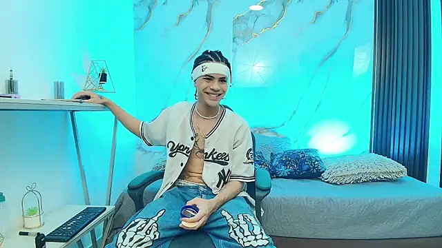 JacobBlackwell  online show from March 3, 3:34 am