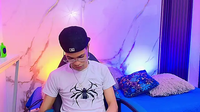 JacobBlackwell  online show from March 10, 4:06 am