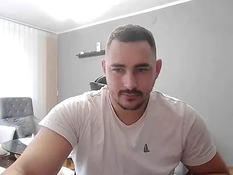 Snapshot of mastermute chatting on October 26, 6:30 am mastermute online show from October 26, 6:30 am