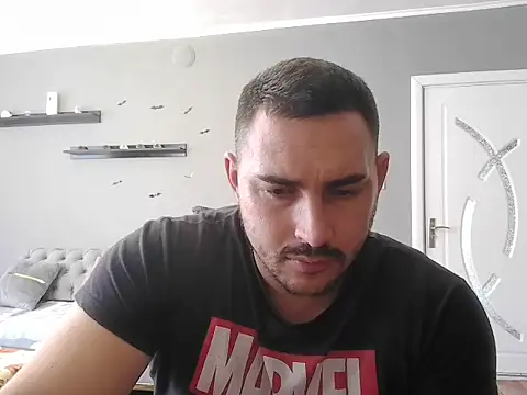 Snapshot of mastermute chatting on October 30, 10:38 am mastermute online show from October 30, 10:38 am