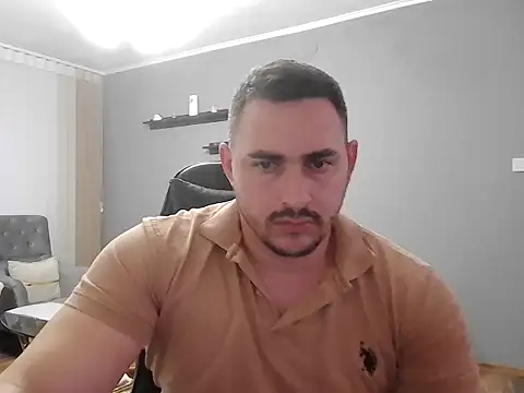 Snapshot of mastermute chatting on November 1, 3:14 pm mastermute online show from November 1, 3:14 pm