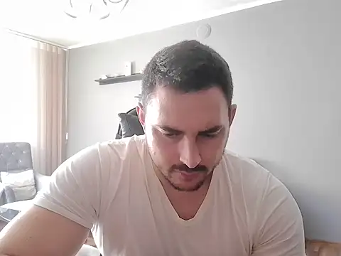 Snapshot of mastermute chatting on November 13, 10:14 am mastermute online show from November 13, 10:14 am